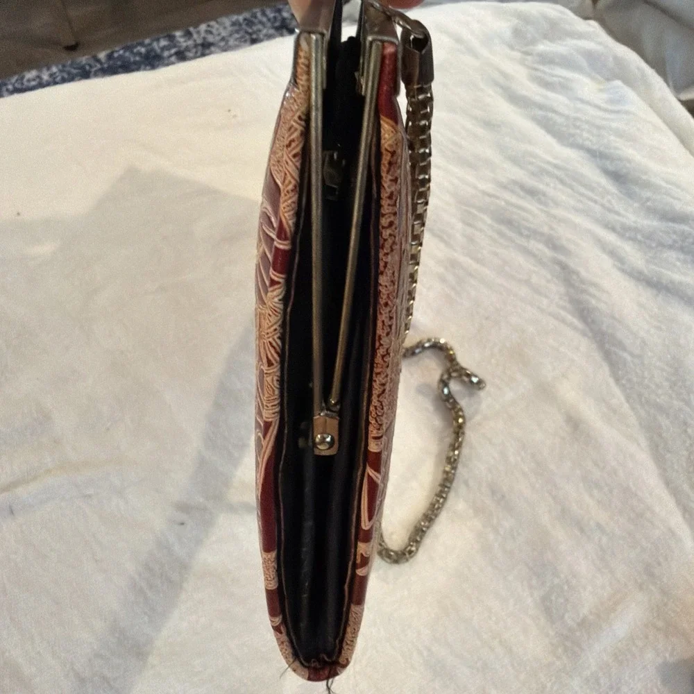 Vtg MCM Egyptian Hieroglyphics Motif Tooled Leather Purse With Gold Tone‎ Chain